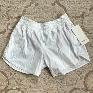 Lululemon Track That MR Short 5” Lined Ladies Size 8 White NWT